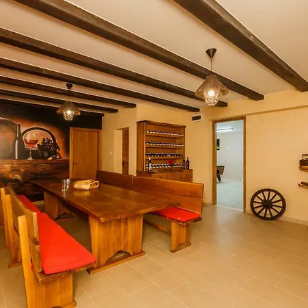 Tea Villa *